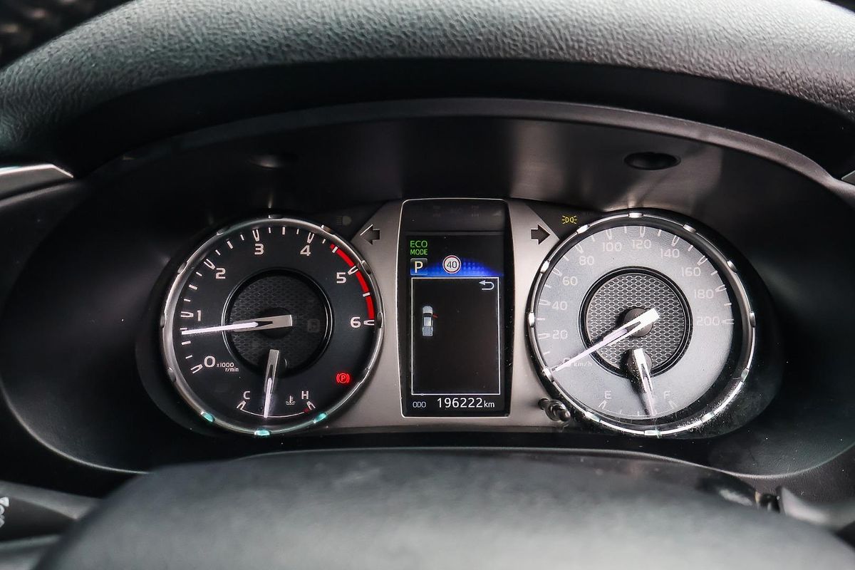 2020 Toyota Hilux SR5 GUN126R 4X4