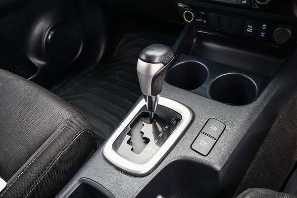 2020 Toyota Hilux SR5 GUN126R 4X4