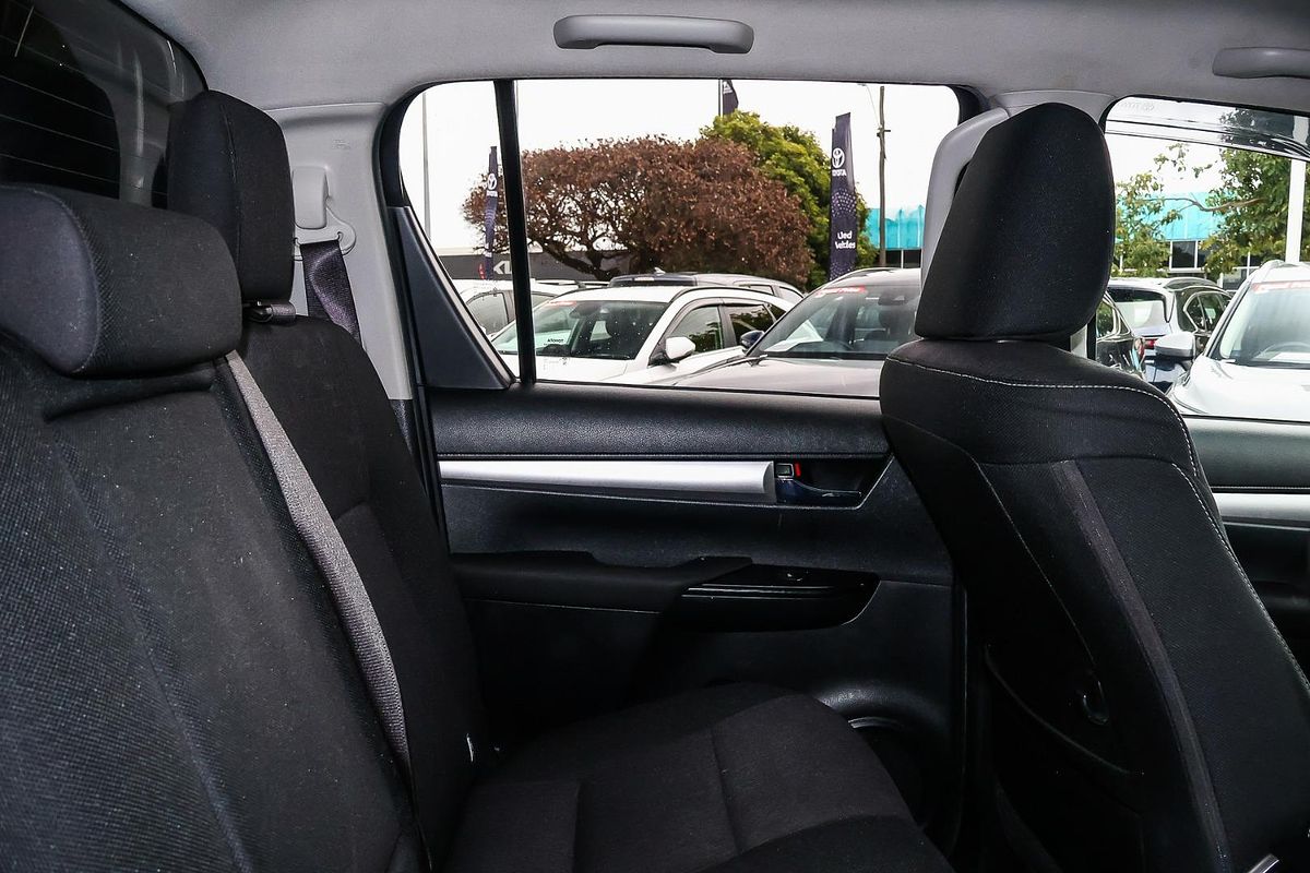 2020 Toyota Hilux SR5 GUN126R 4X4