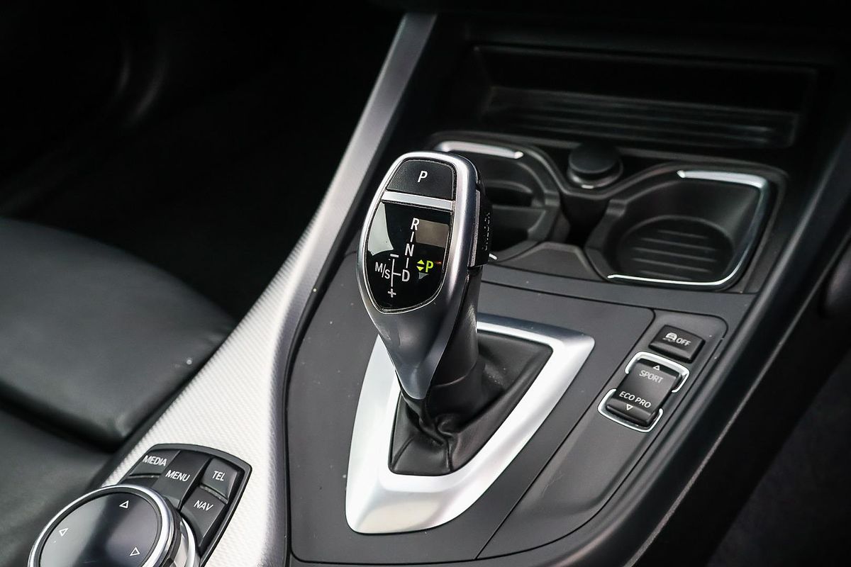 2014 BMW 2 Series 220d Sport Line F22