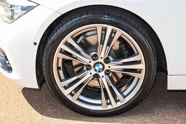 2015 BMW 3 Series 330i Sport Line F30 LCI