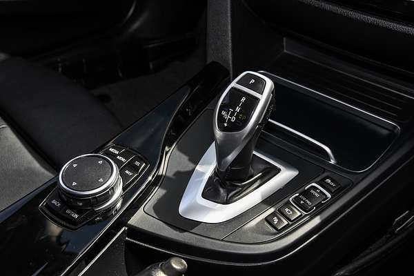 2015 BMW 3 Series 330i Sport Line F30 LCI