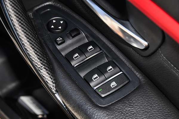 2015 BMW 3 Series 330i Sport Line F30 LCI