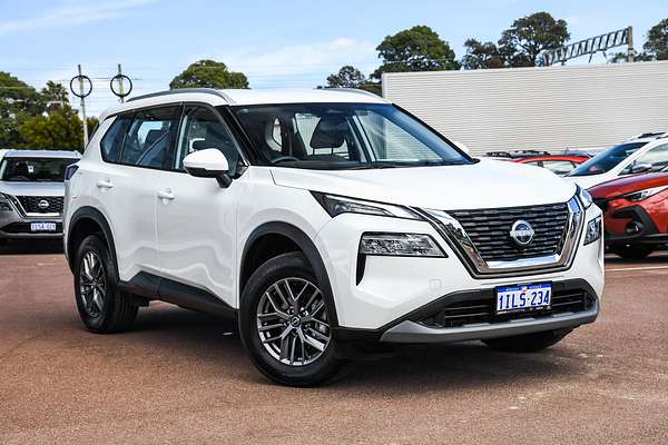 2024 Nissan X-TRAIL ST T33