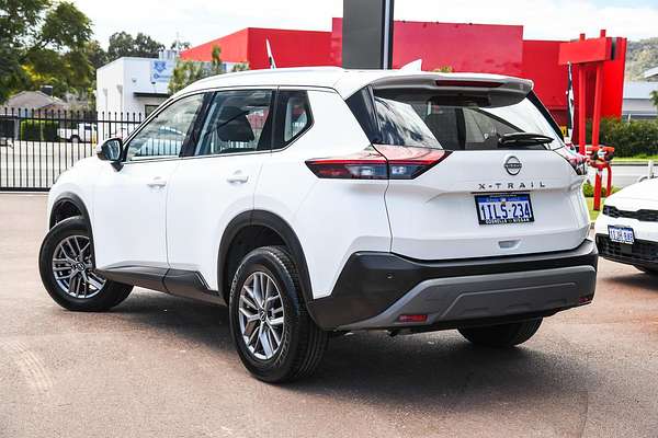 2024 Nissan X-TRAIL ST T33