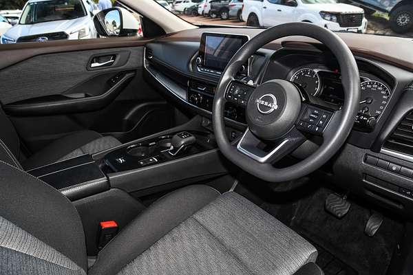 2024 Nissan X-TRAIL ST T33
