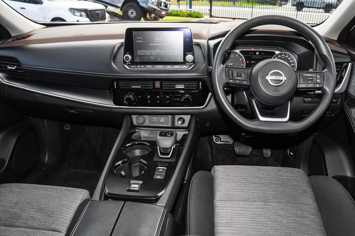 2024 Nissan X-TRAIL ST T33