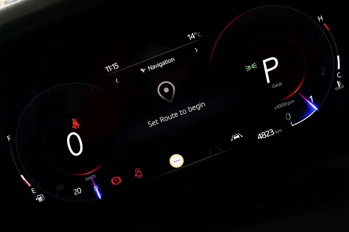 2025 Mahindra XUV700 AX7L