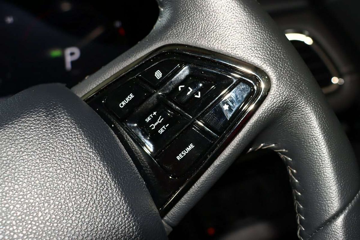 2025 Mahindra XUV700 AX7L