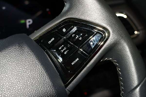 2025 Mahindra XUV700 AX7L