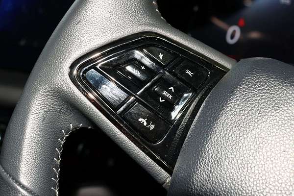 2025 Mahindra XUV700 AX7L