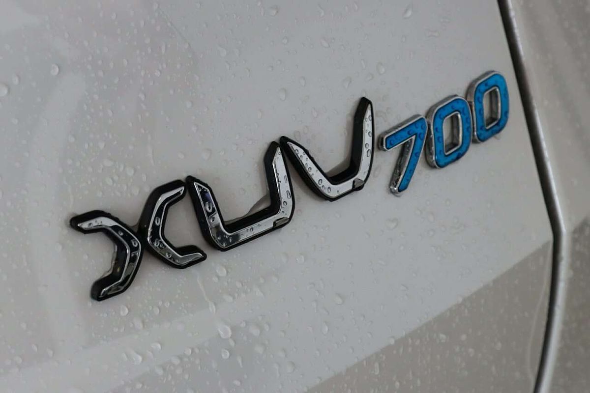 2025 Mahindra XUV700 AX7L
