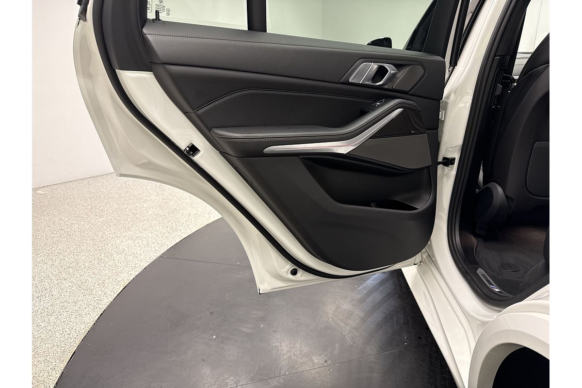2023 BMW X5 M50i G05