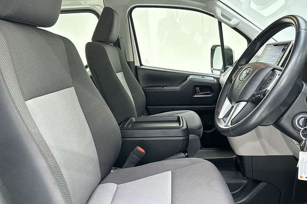 2022 Toyota Hiace Commuter GDH322R ELWB High Roof