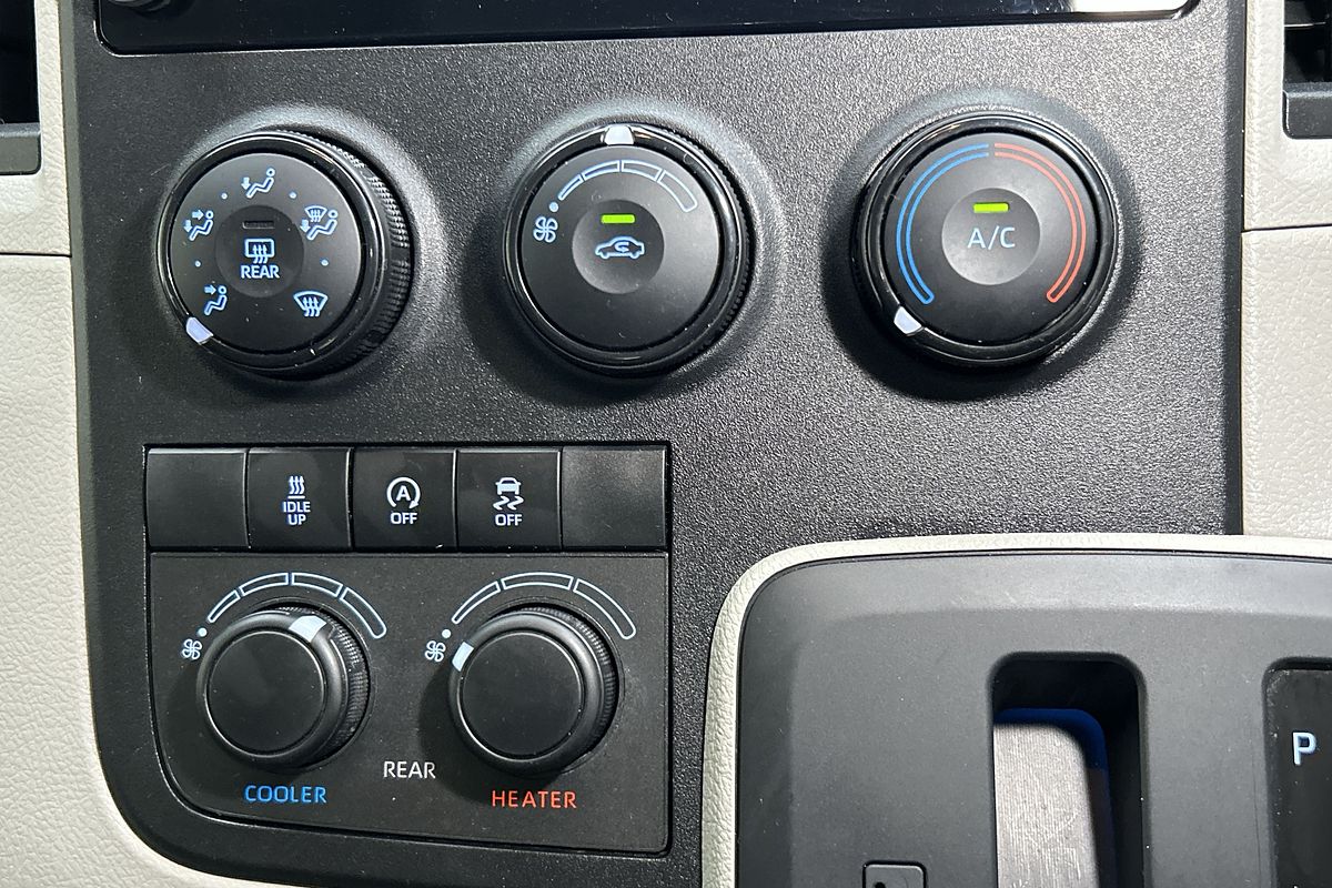 2022 Toyota Hiace Commuter GDH322R ELWB High Roof