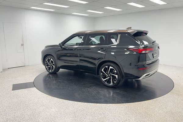 2022 Mitsubishi Outlander Exceed ZM