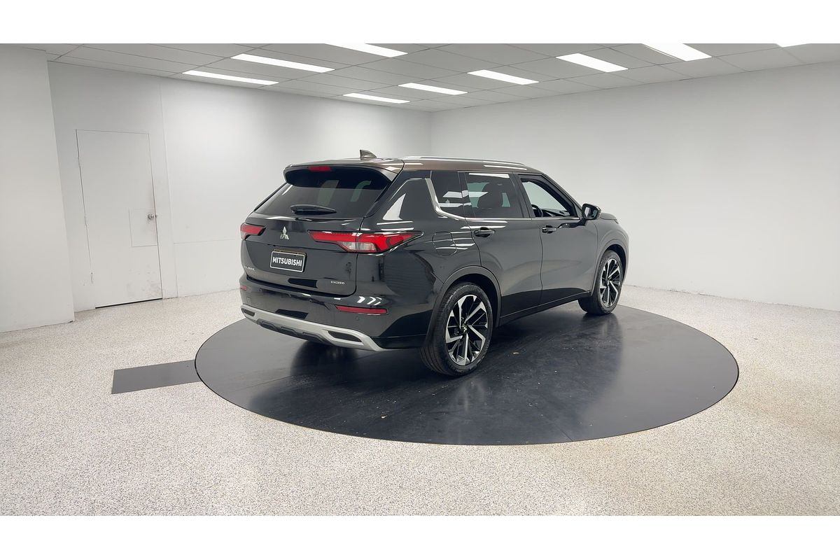 2022 Mitsubishi Outlander Exceed ZM