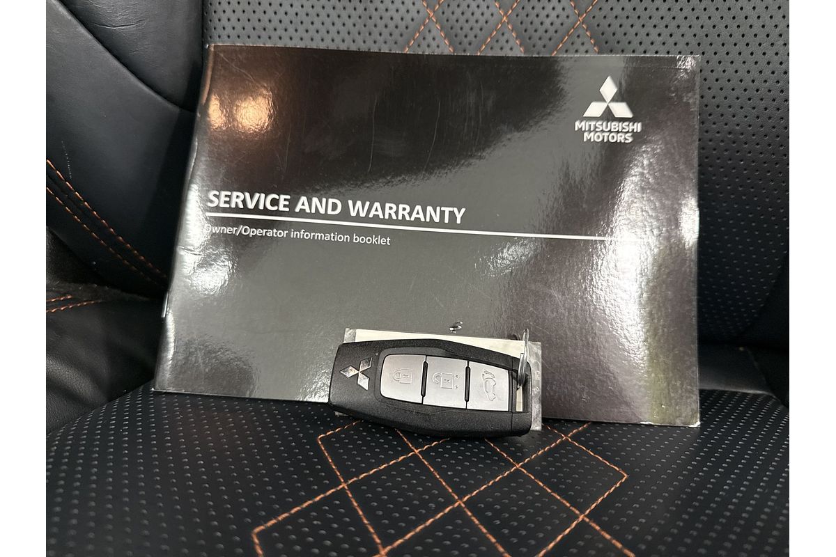 2022 Mitsubishi Outlander Exceed ZM