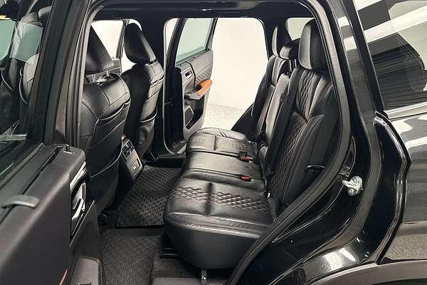 2022 Mitsubishi Outlander Exceed ZM