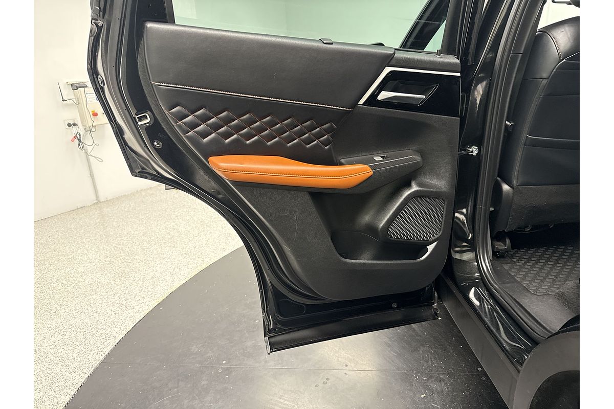 2022 Mitsubishi Outlander Exceed ZM