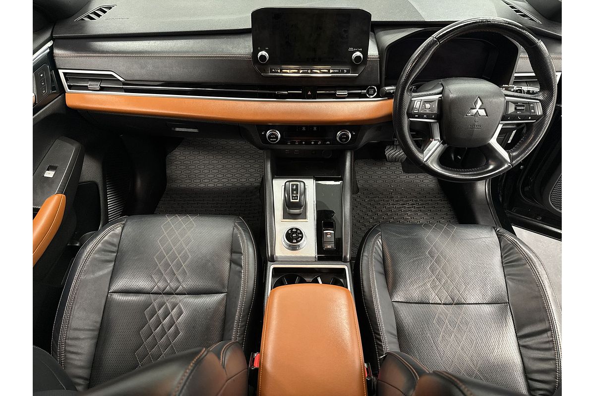 2022 Mitsubishi Outlander Exceed ZM