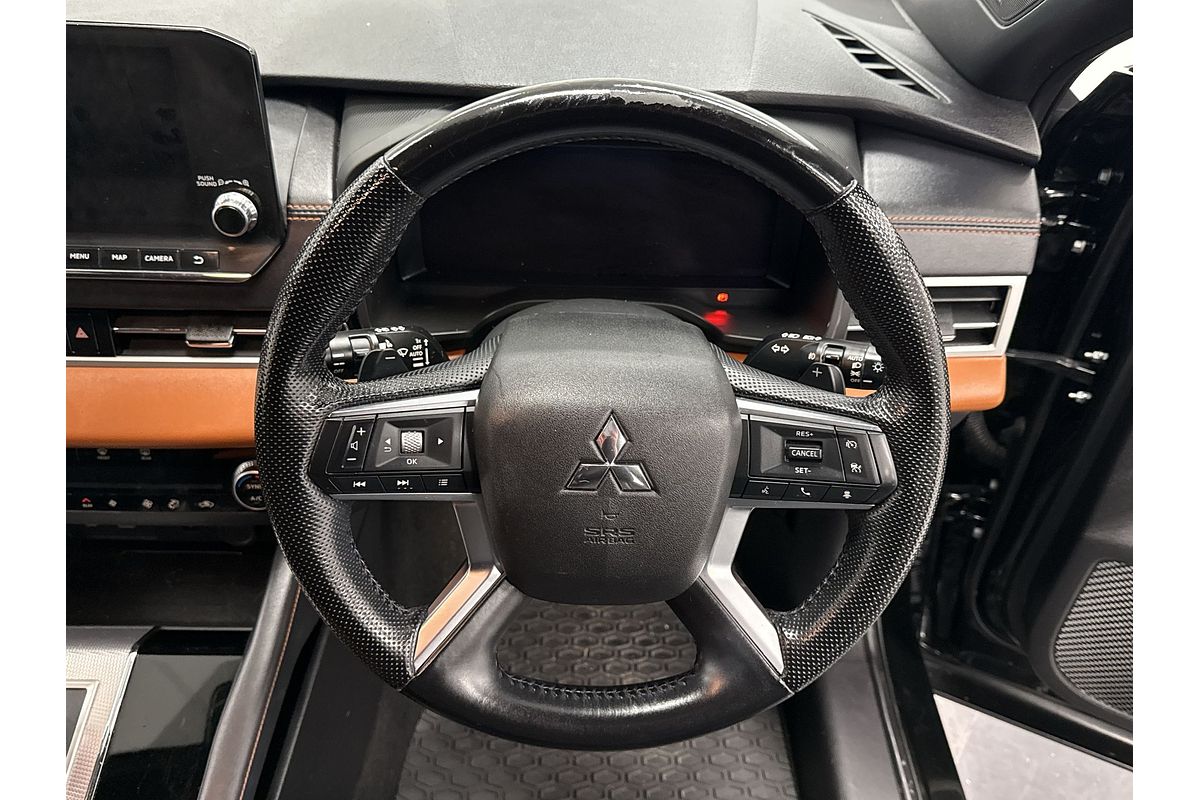 2022 Mitsubishi Outlander Exceed ZM