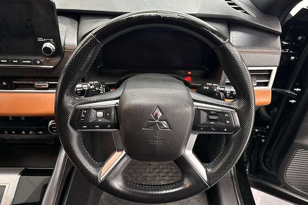 2022 Mitsubishi Outlander Exceed ZM