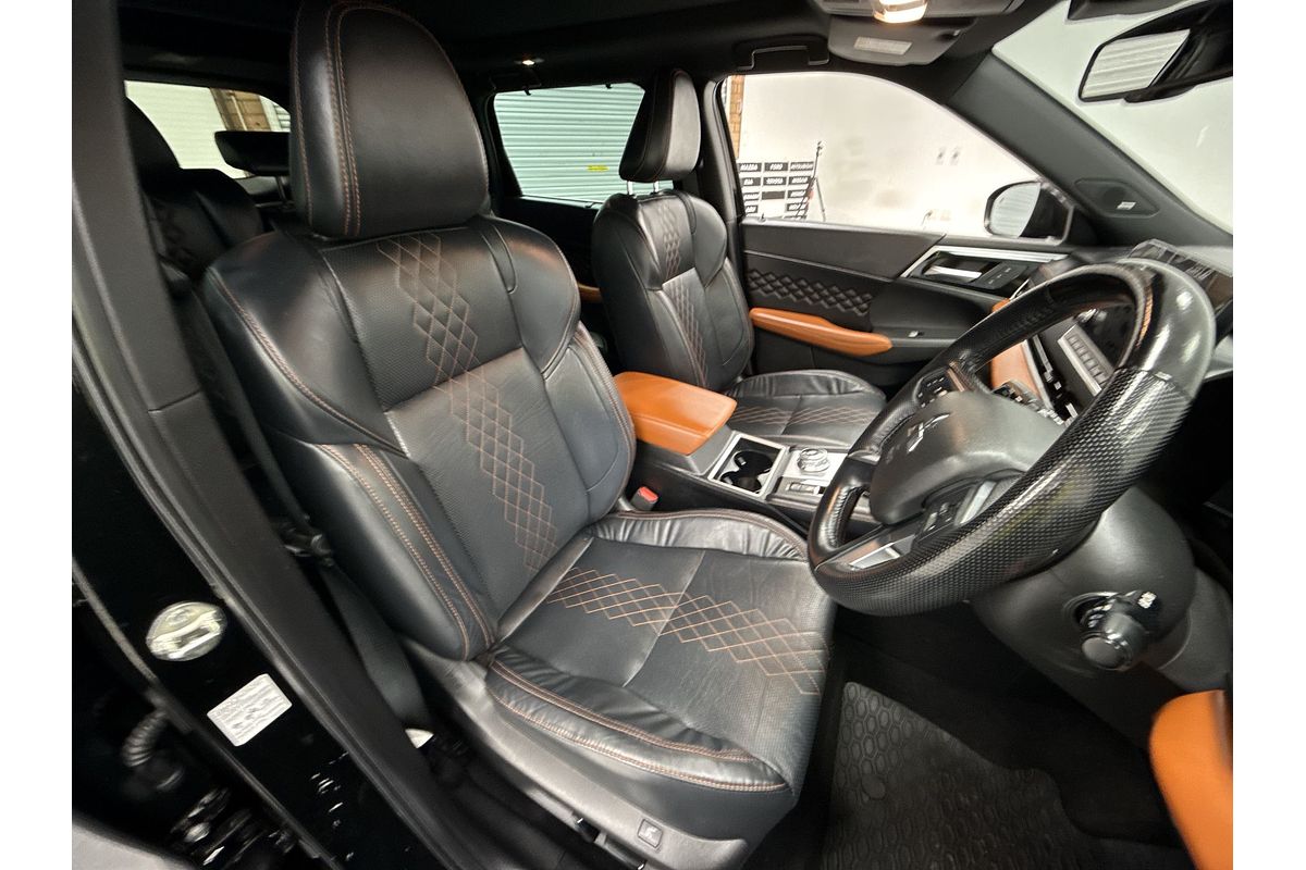 2022 Mitsubishi Outlander Exceed ZM