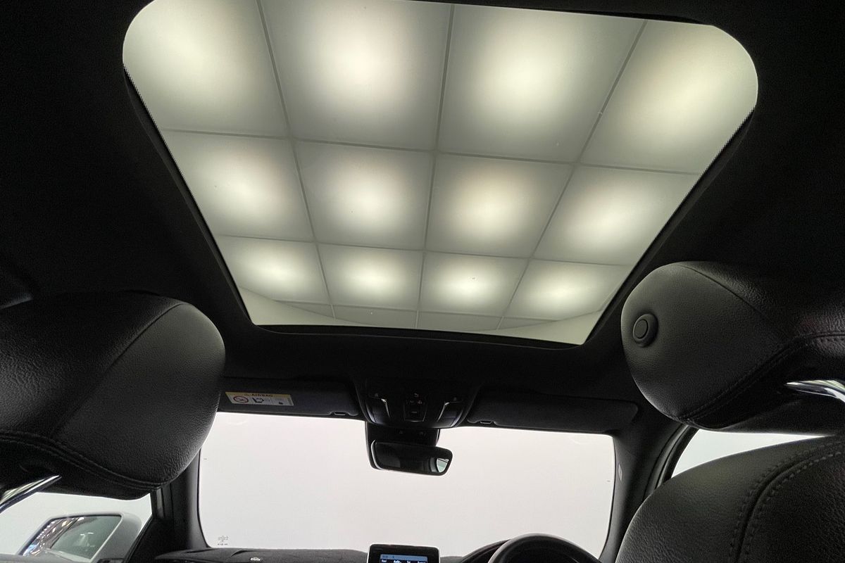 2015 Mercedes-Benz GLA GLA250 X156