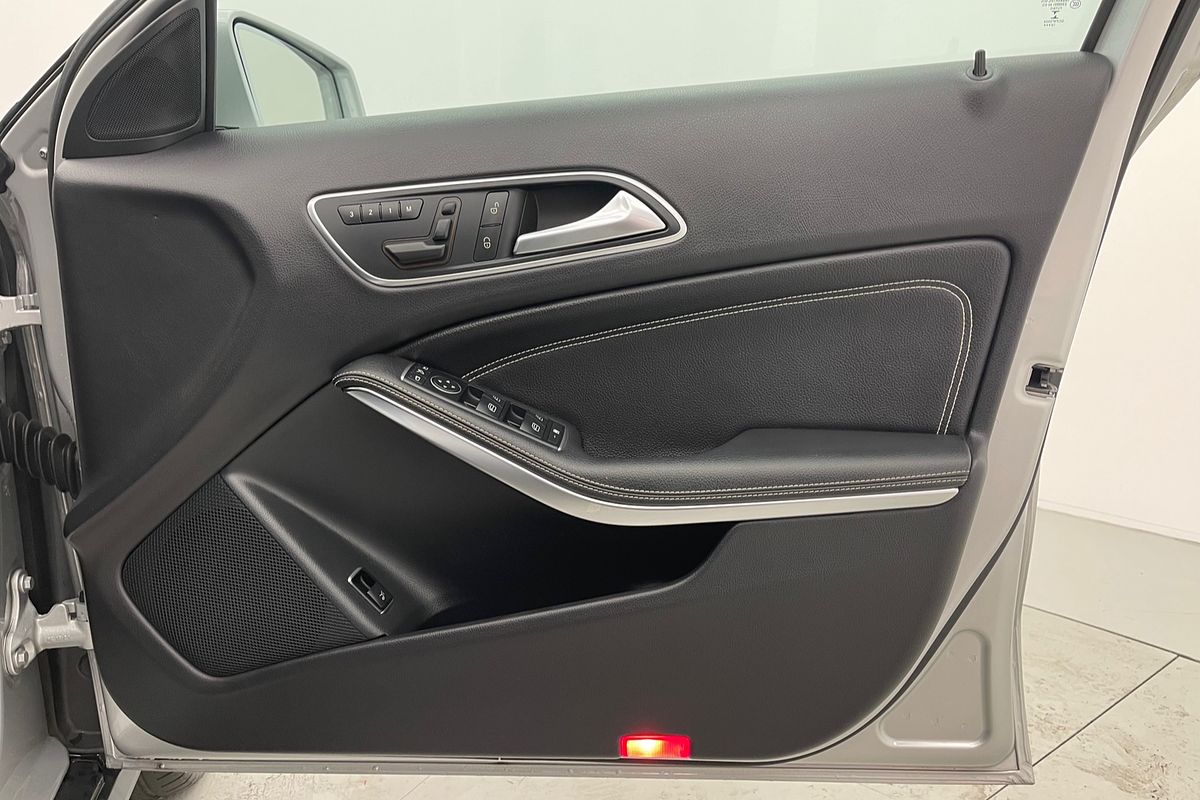 2015 Mercedes-Benz GLA GLA250 X156