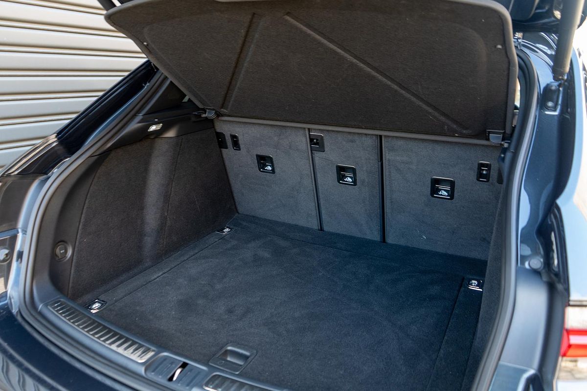 2022 Porsche Macan S 95B