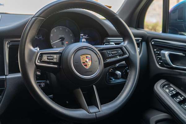 2022 Porsche Macan S 95B