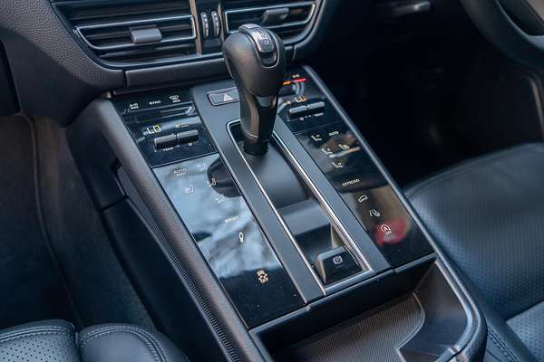 2022 Porsche Macan S 95B