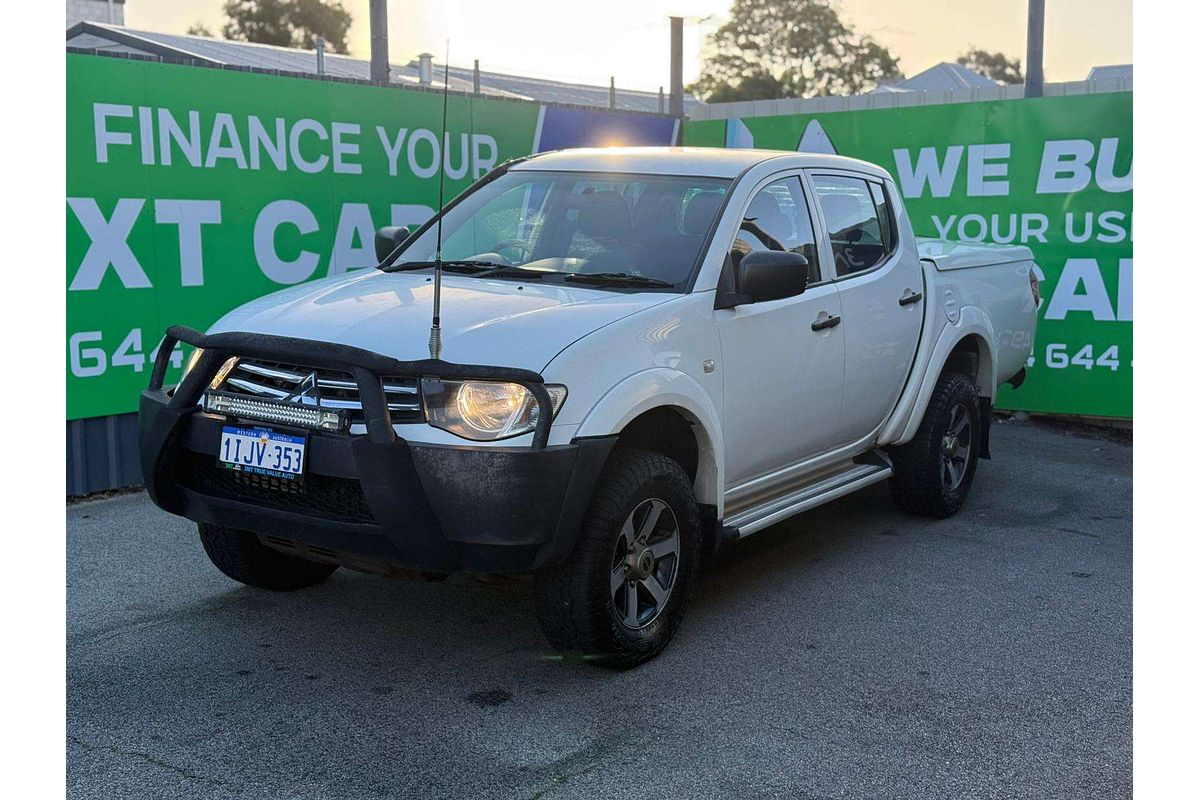 2013 Mitsubishi Triton GLX MN 4X4