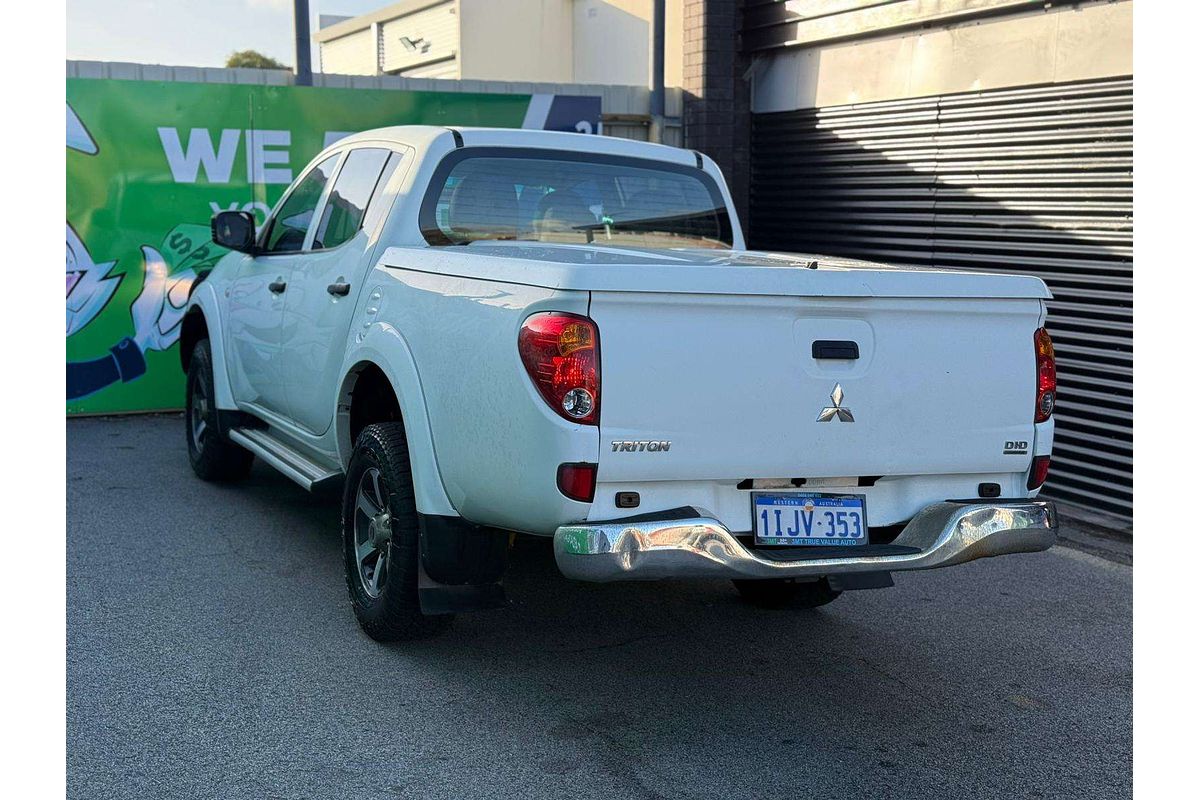 2013 Mitsubishi Triton GLX MN 4X4