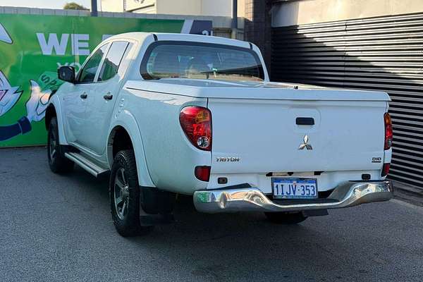 2013 Mitsubishi Triton GLX MN 4X4