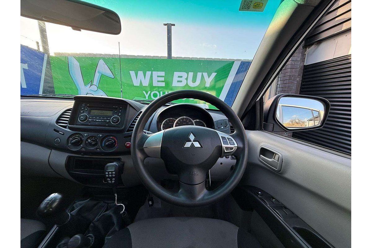 2013 Mitsubishi Triton GLX MN 4X4