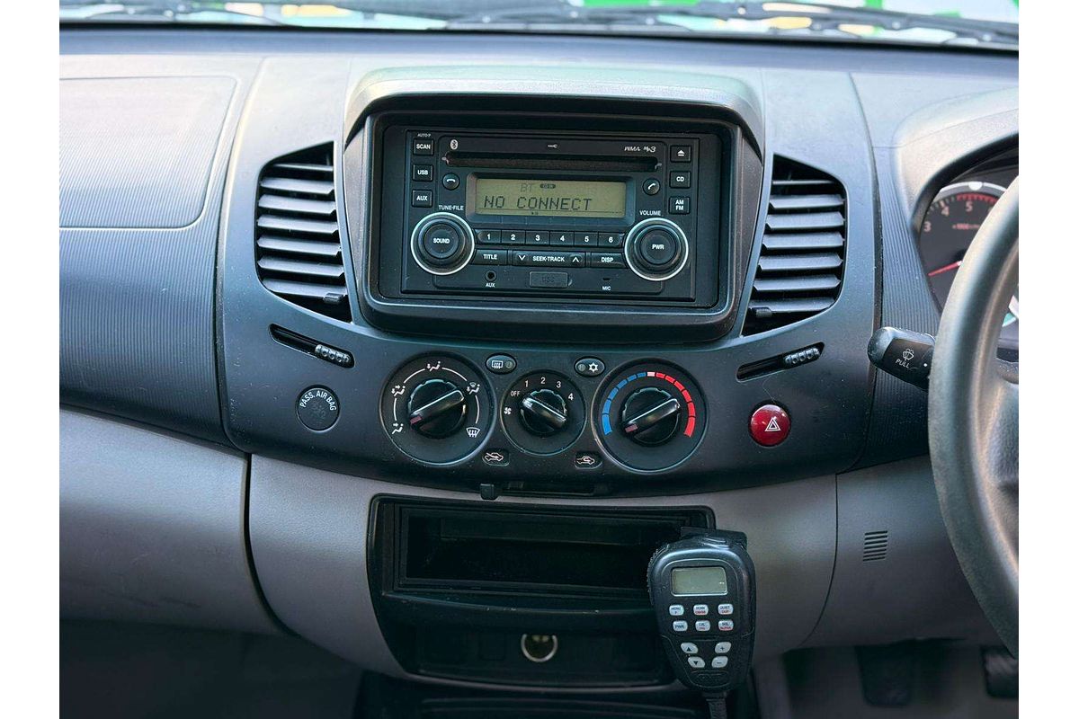 2013 Mitsubishi Triton GLX MN 4X4