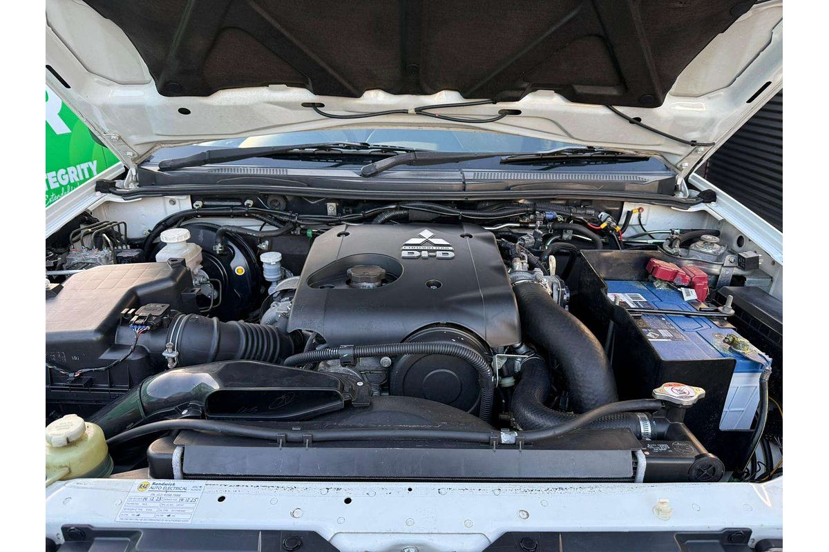 2013 Mitsubishi Triton GLX MN 4X4