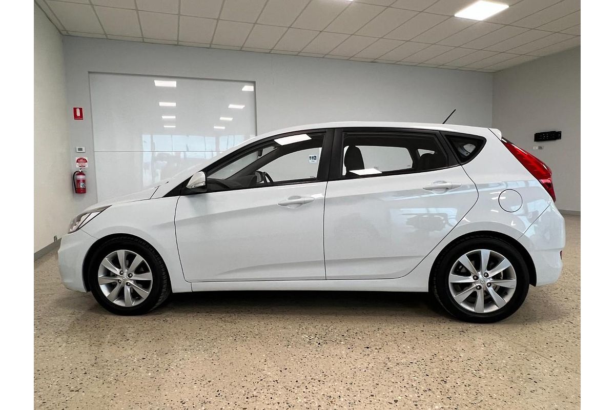 2017 Hyundai Accent Sport RB5