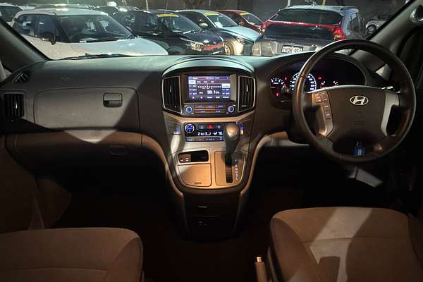 2016 Hyundai iMax TQ3-W Series II