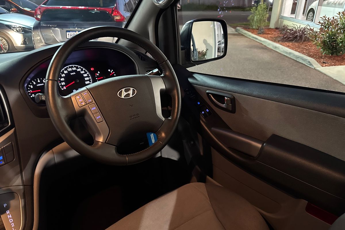 2016 Hyundai iMax TQ3-W Series II