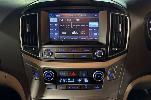 2016 Hyundai iMax TQ3-W Series II