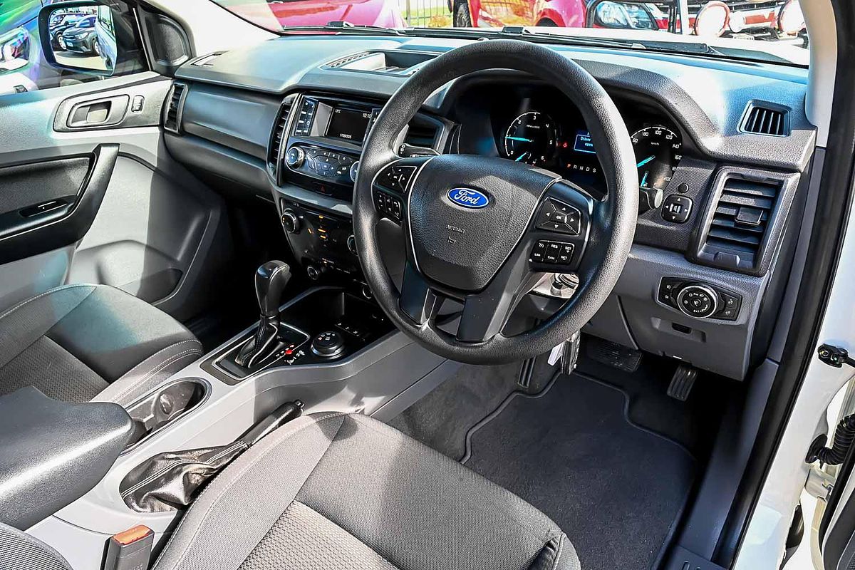 2016 Ford Everest Ambiente UA 3.2L