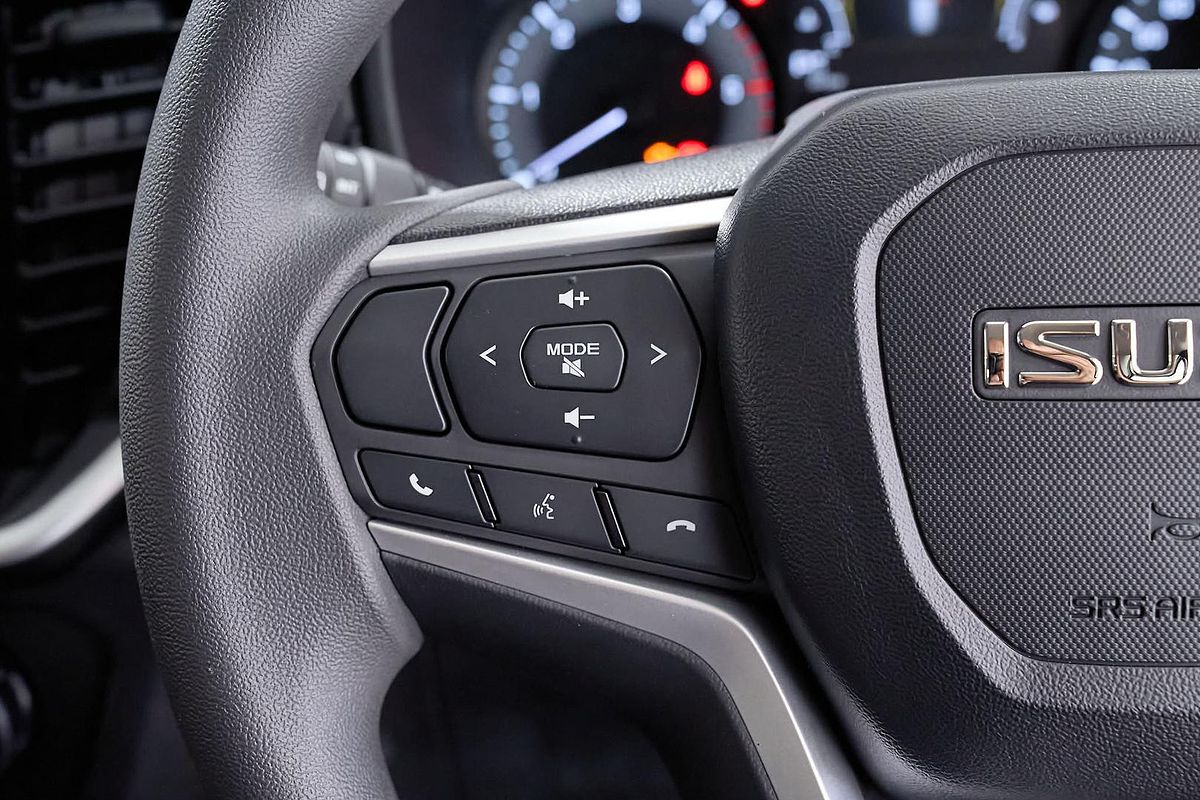 2025 Isuzu MU-X LS-M