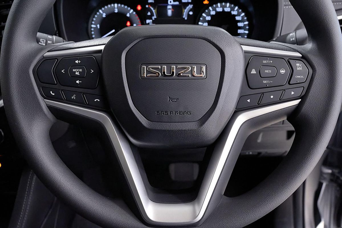 2025 Isuzu MU-X LS-M