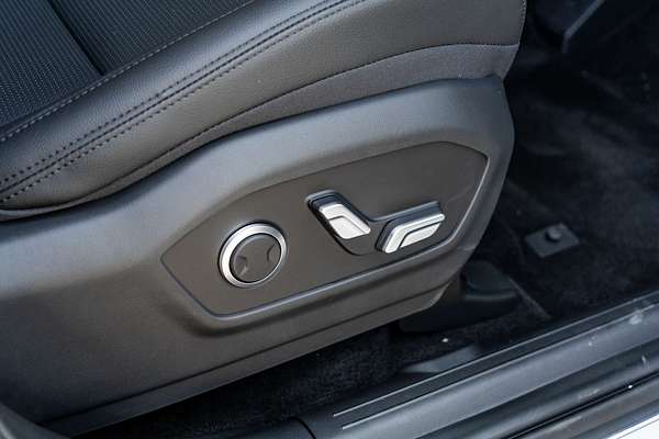 2025 Hyundai Santa Fe Hybrid Elite MX5.V2