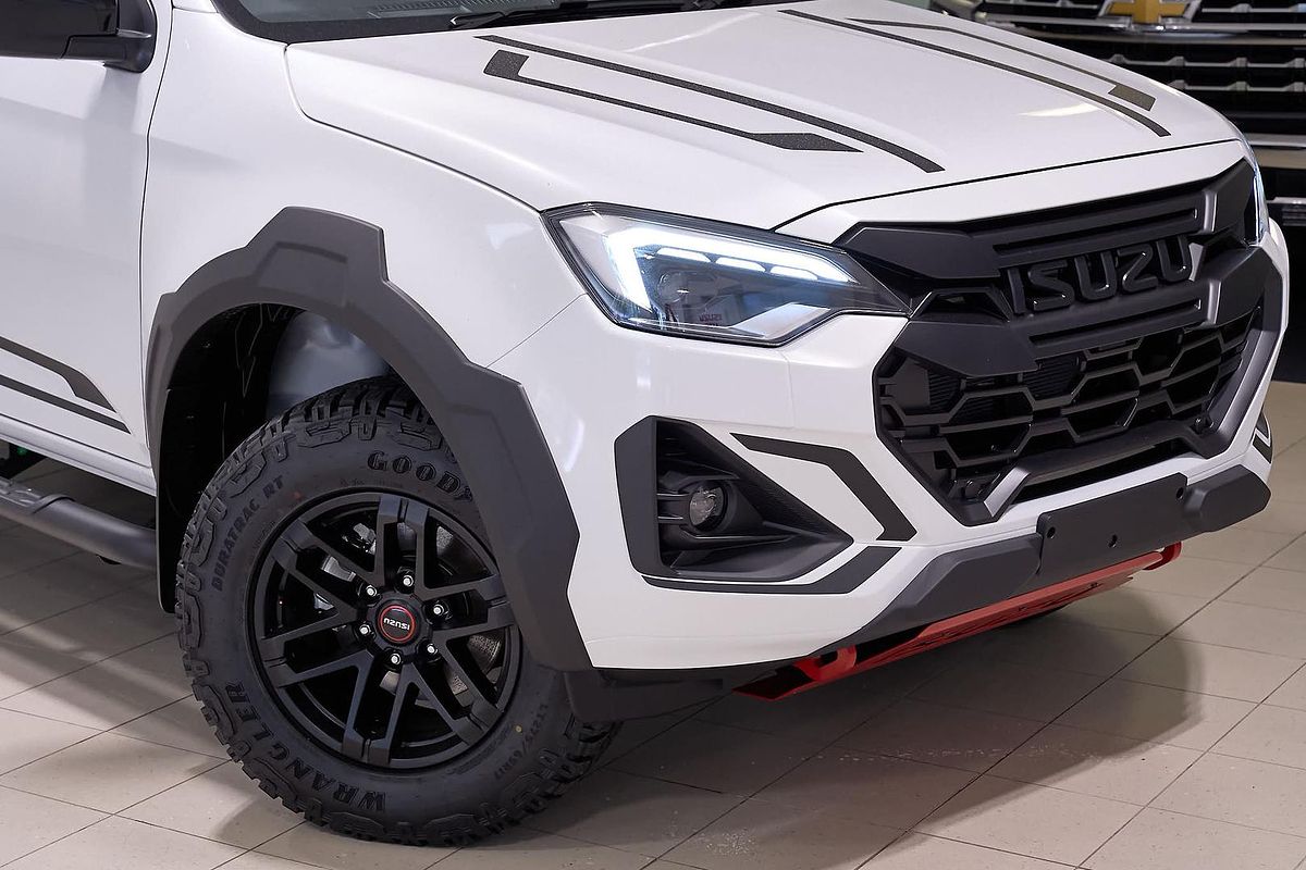 2025 Isuzu D-MAX BLADE 4X4