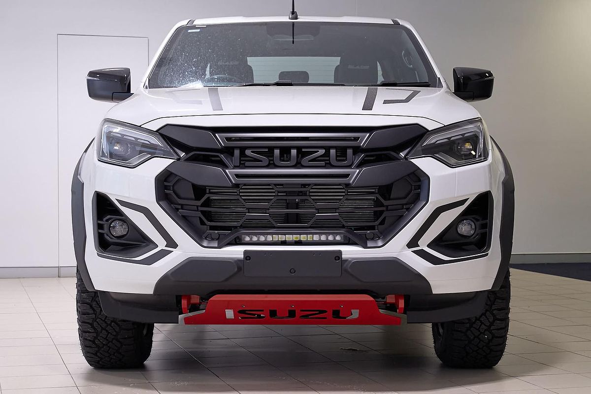 2025 Isuzu D-MAX BLADE 4X4