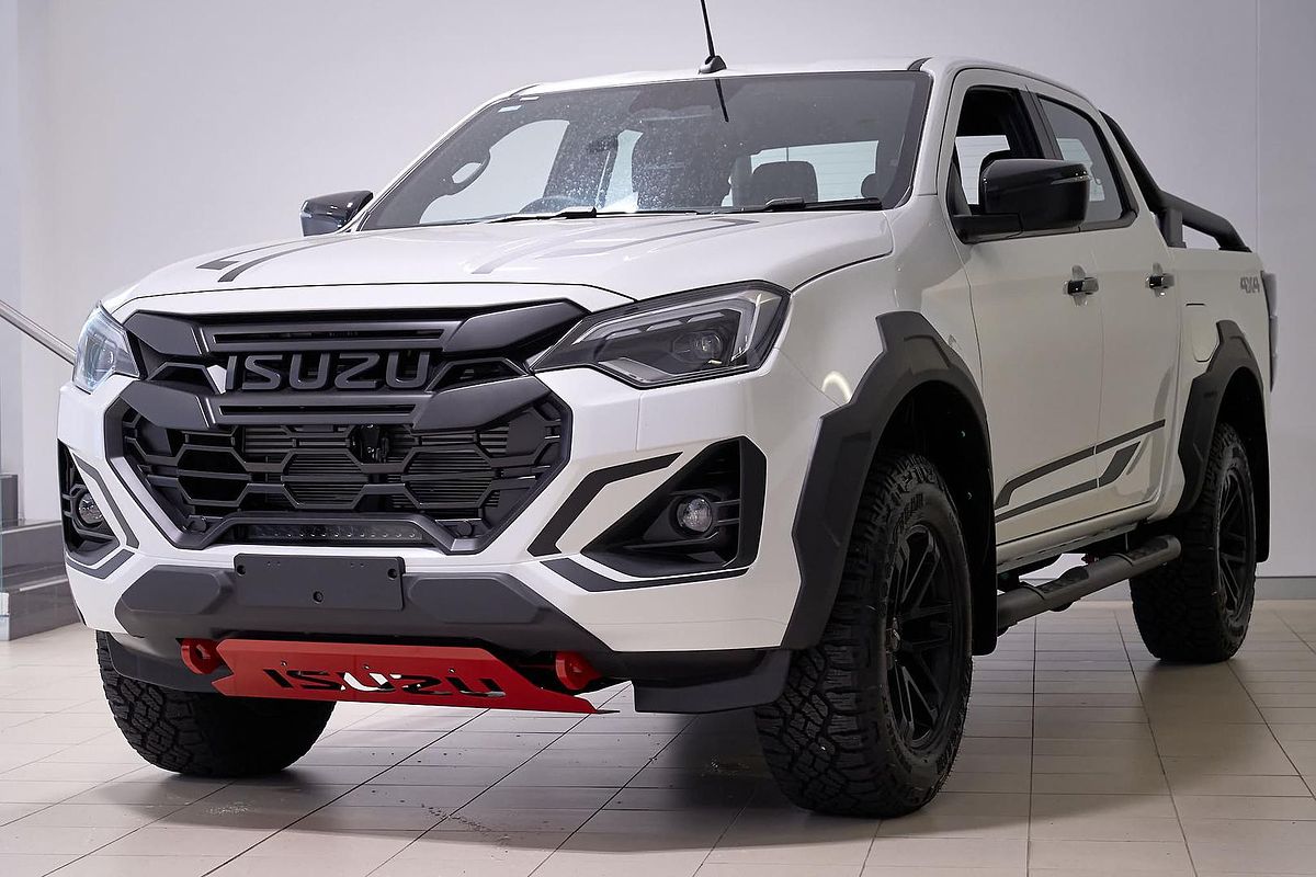 2025 Isuzu D-MAX BLADE 4X4
